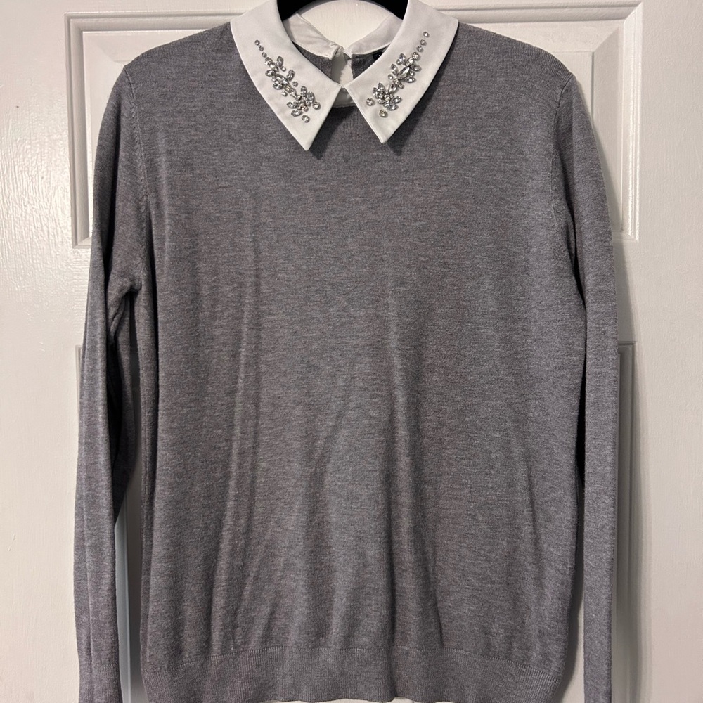 4/$20- Business casual collard grey sweater